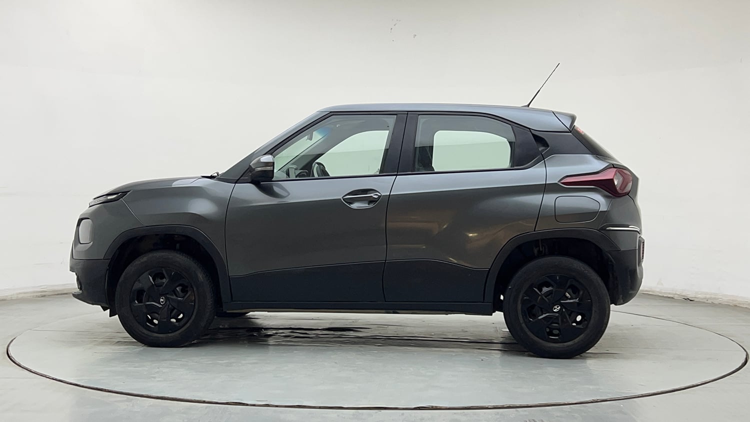 Used 2023 Tata Punch Adventure Rhythm iCNG Cng Manual exterior LEFT SIDE VIEW