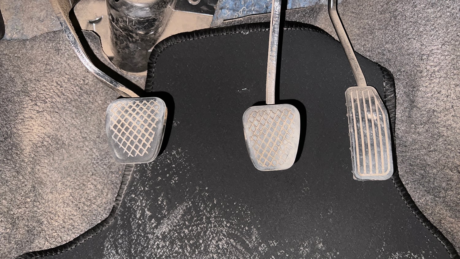 Used 2014 Honda Brio S MT Petrol Manual interior PEDALS VIEW