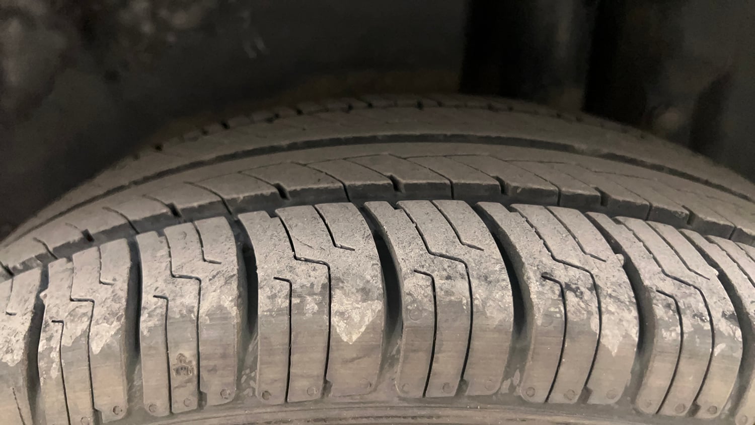 Used 2013 Maruti Suzuki Swift Dzire ZXI Petrol Manual tyres LEFT REAR TYRE TREAD VIEW