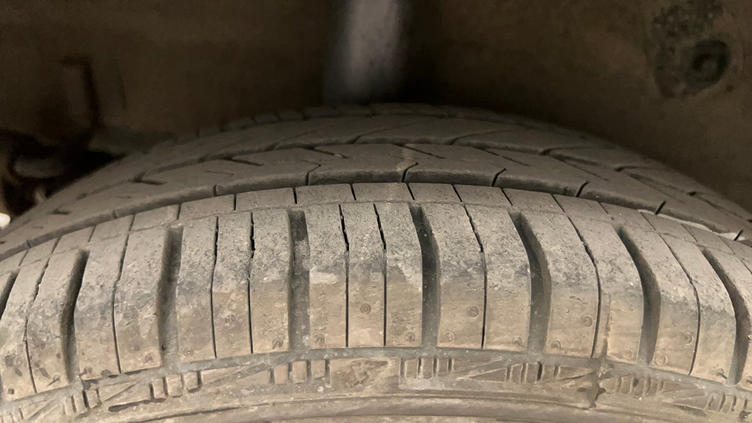 Used 2015 Maruti Suzuki Celerio VXi AMT Petrol Automatic tyres RIGHT REAR TYRE TREAD VIEW