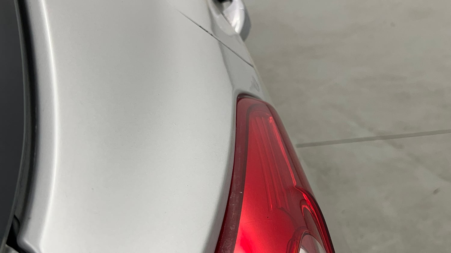 Used 2016 Hyundai Grand i10 Asta AT 1.2 Kappa VTVT Petrol Automatic dents MINOR SCRATCH
