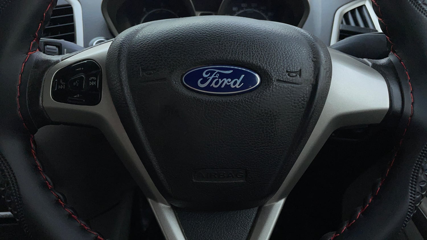 Used 2017 Ford EcoSport Titanium 1.5L TDCi Diesel Manual top_features Airbags