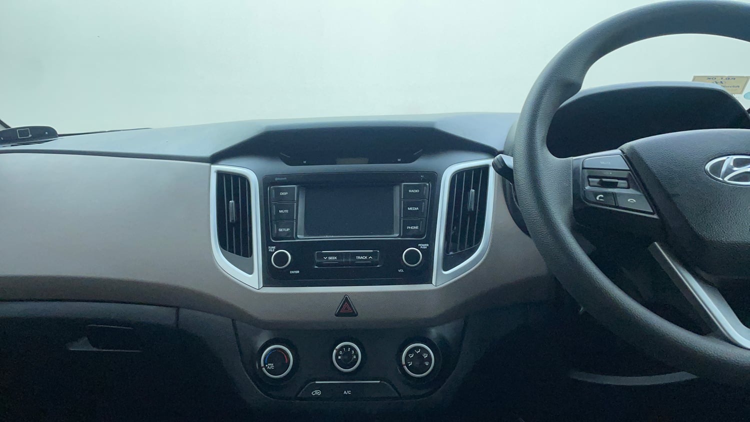 Used 2018 Hyundai Creta E Plus 1.6 Petrol Petrol Manual interior MUSIC SYSTEM & AC CONTROL VIEW