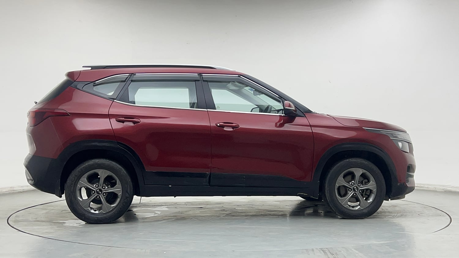 Used 2020 Kia Seltos HTK Plus 1.5 Petrol Manual exterior RIGHT SIDE VIEW