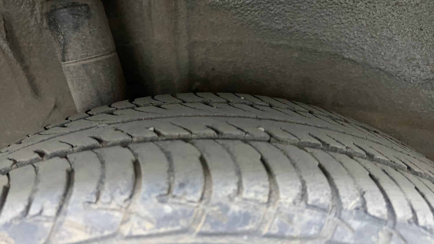 Used 2021 Maruti Suzuki Wagon R 1.0 VXi 1.0 Petrol Manual tyres RIGHT REAR TYRE TREAD VIEW