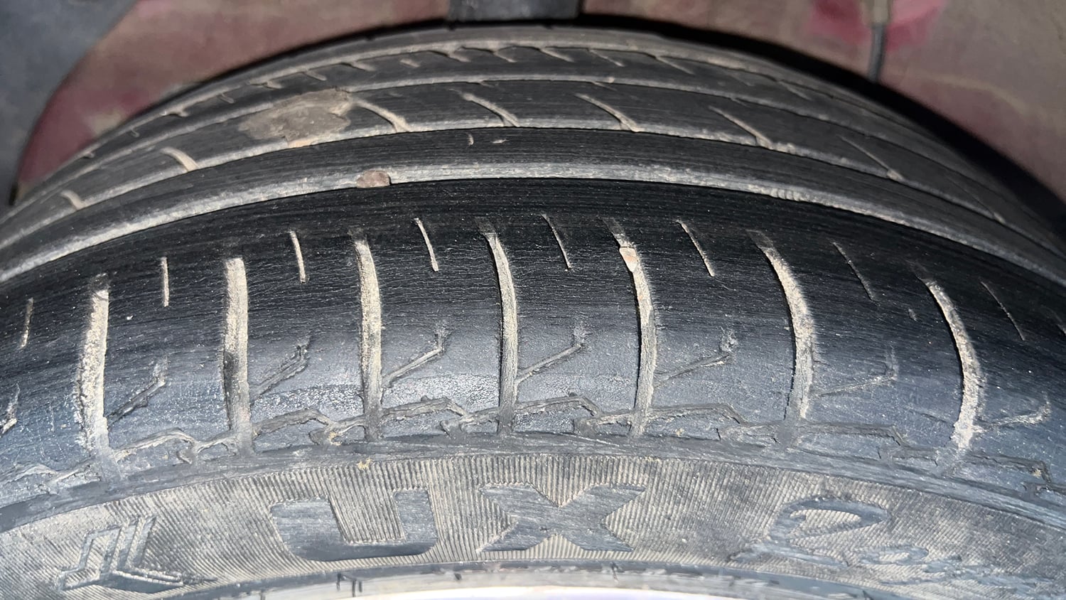 Used 2015 Hyundai Elite i20 Asta 1.2 Petrol Manual tyres RIGHT REAR TYRE TREAD VIEW