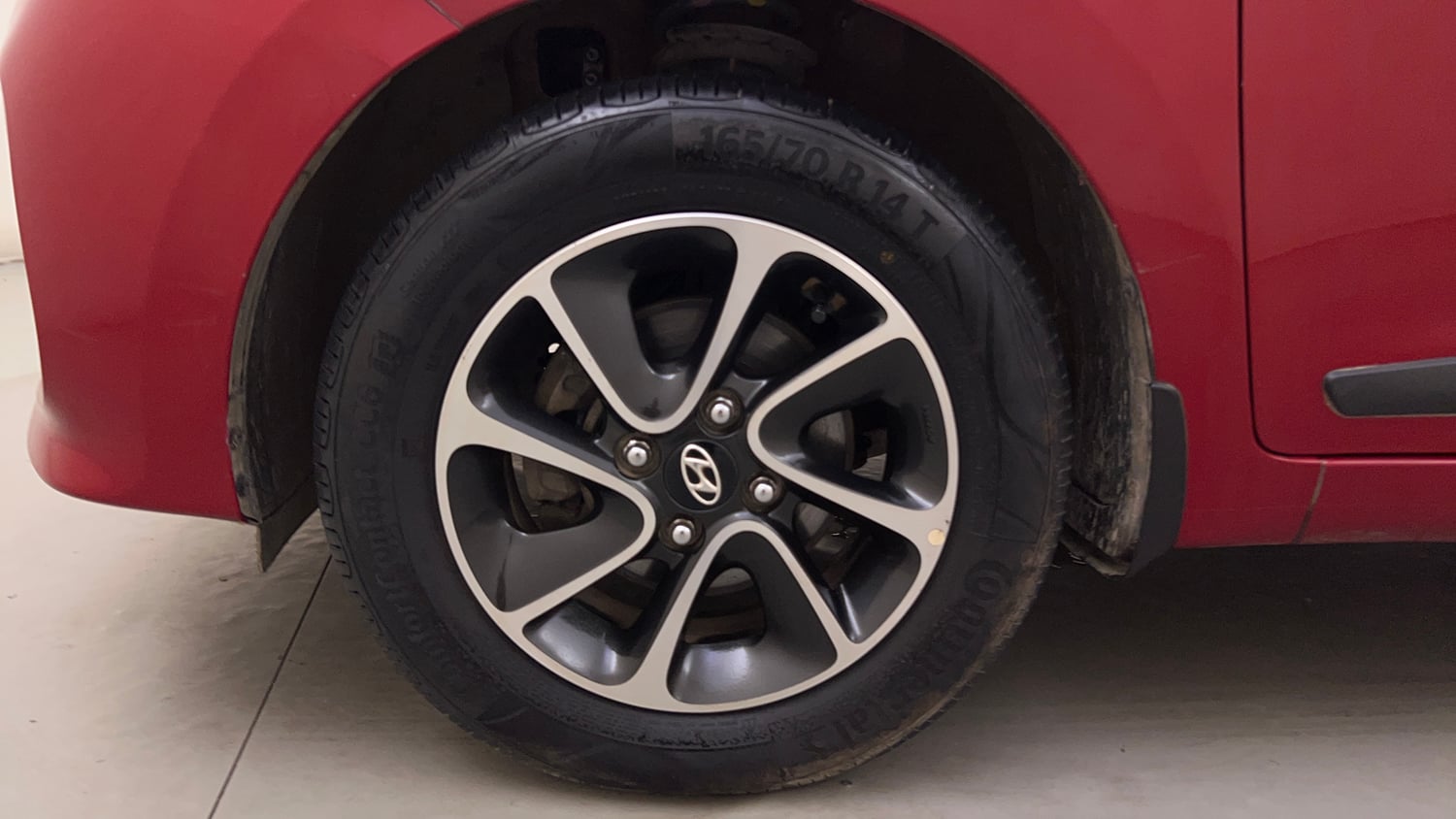 Used 2019 Hyundai Grand i10 Asta 1.2 Kappa VTVT Petrol Manual tyres LEFT FRONT TYRE RIM VIEW