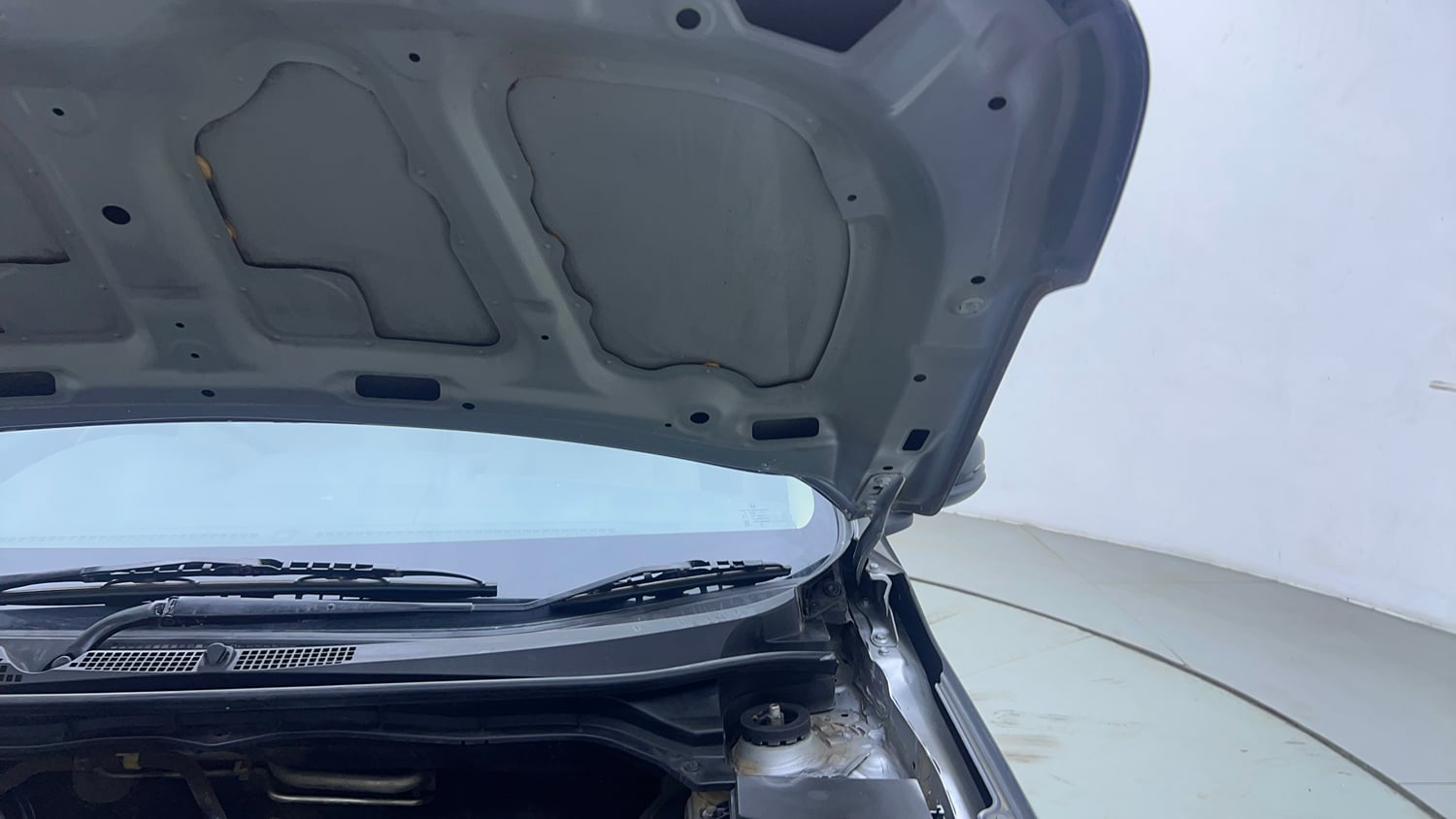 Used 2019 Honda Amaze 1.2 V CVT Petrol Petrol Automatic engine ENGINE LEFT SIDE HINGE & APRON VIEW
