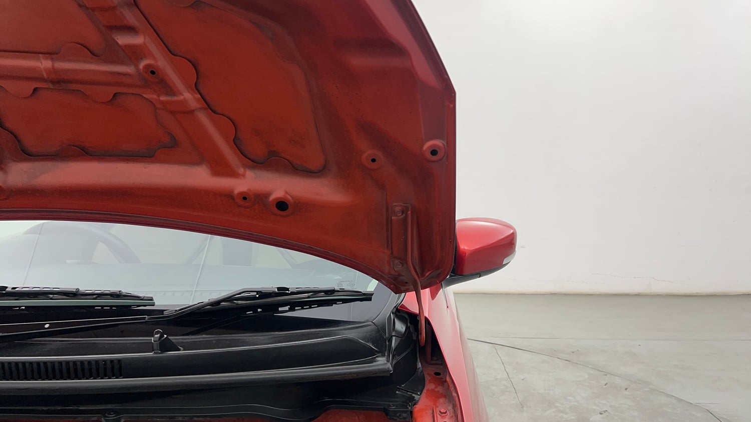 Used 2016 Maruti Suzuki Celerio ZXI (O) AMT Petrol Automatic engine ENGINE LEFT SIDE HINGE & APRON VIEW