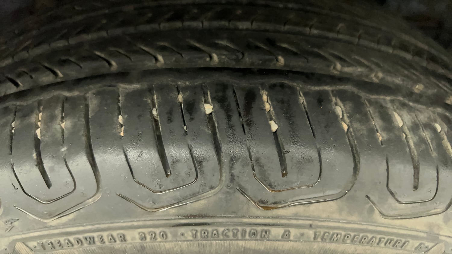 Used 2019 Hyundai Venue SX Plus 1.0 Turbo DCT Petrol Automatic tyres LEFT REAR TYRE TREAD VIEW