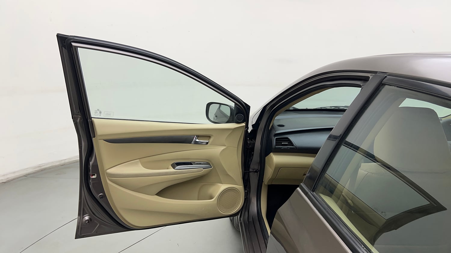 Used 2013 Honda City V MT AVN Petrol Manual interior LEFT FRONT DOOR OPEN VIEW