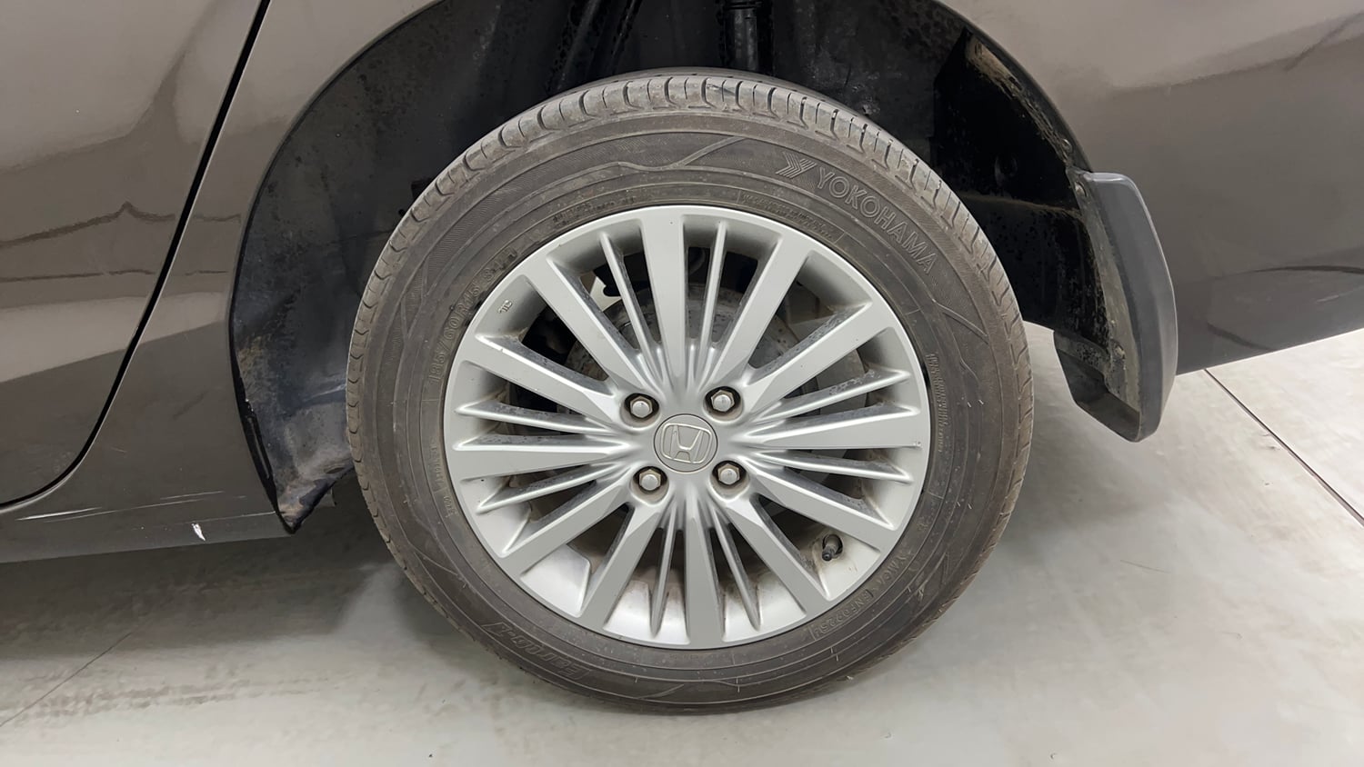 Used 2020 Honda City V Petrol Petrol Manual tyres LEFT REAR TYRE RIM VIEW