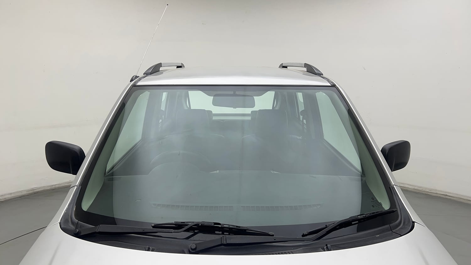 Used 2015 Maruti Suzuki Wagon R LXI Petrol Manual exterior FRONT WINDSHIELD VIEW