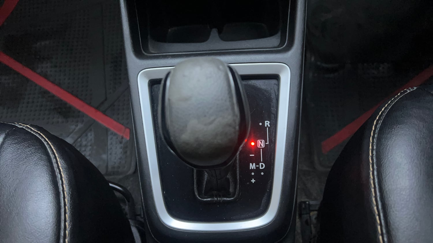 Used 2019 Maruti Suzuki Swift VXi AMT Petrol Automatic interior GEAR  KNOB VIEW