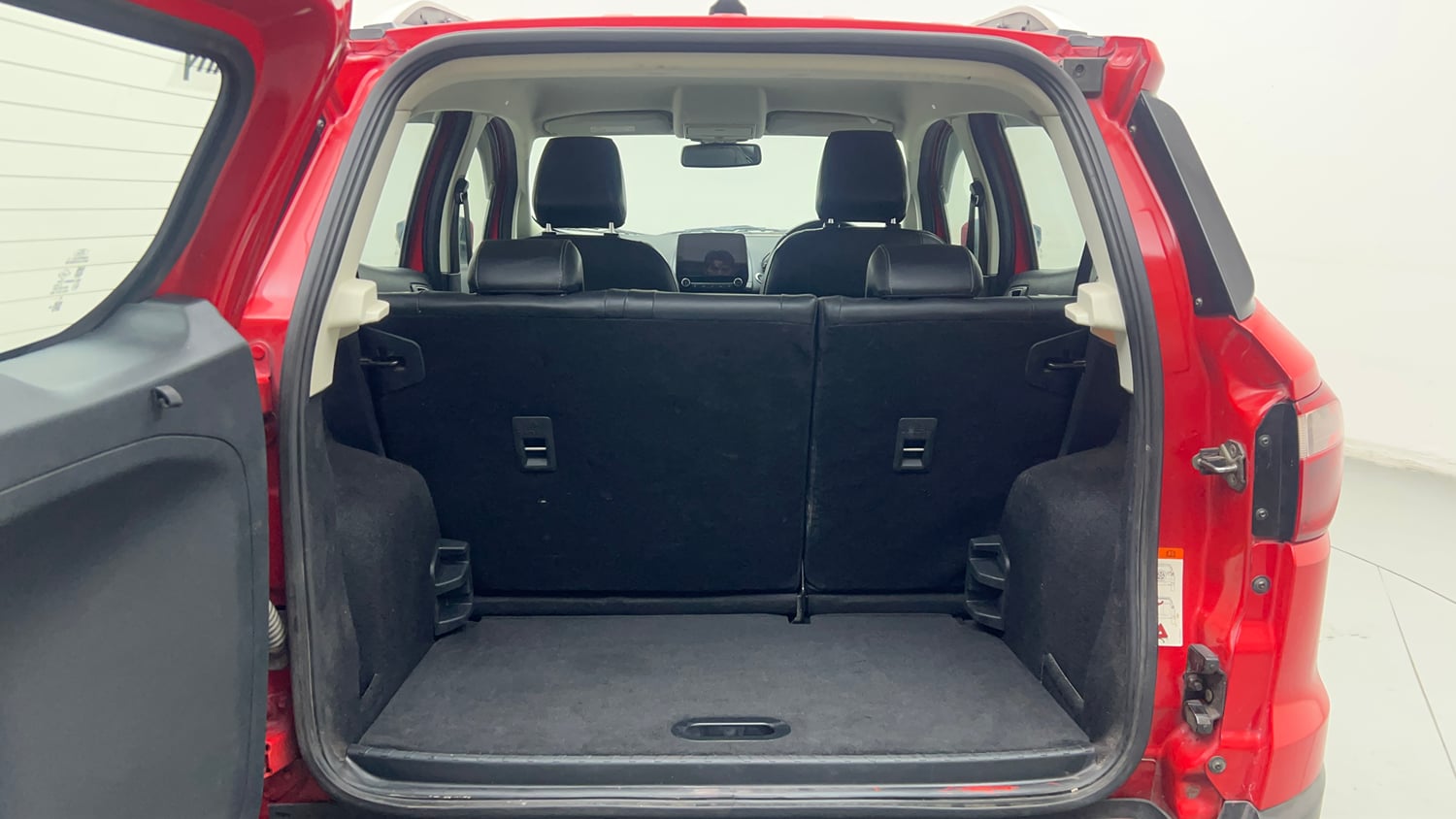 Used 2018 Ford EcoSport Titanium + 1.5L TDCi Diesel Manual interior DICKY INSIDE VIEW