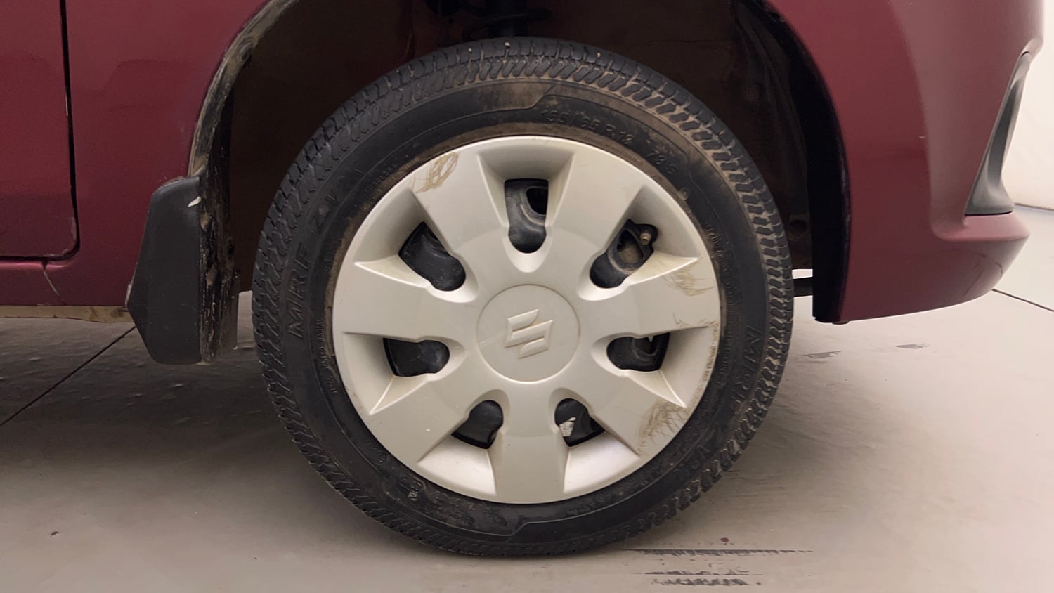 Used 2015 Maruti Suzuki Alto K10 VXi AMT Petrol Automatic tyres RIGHT FRONT TYRE RIM VIEW
