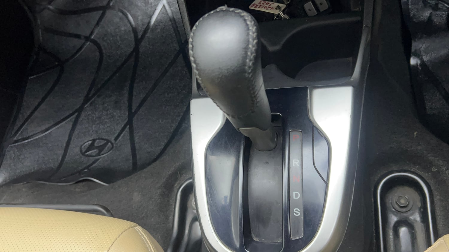 Used 2019 Honda Jazz VX CVT Petrol Petrol Automatic interior GEAR  KNOB VIEW