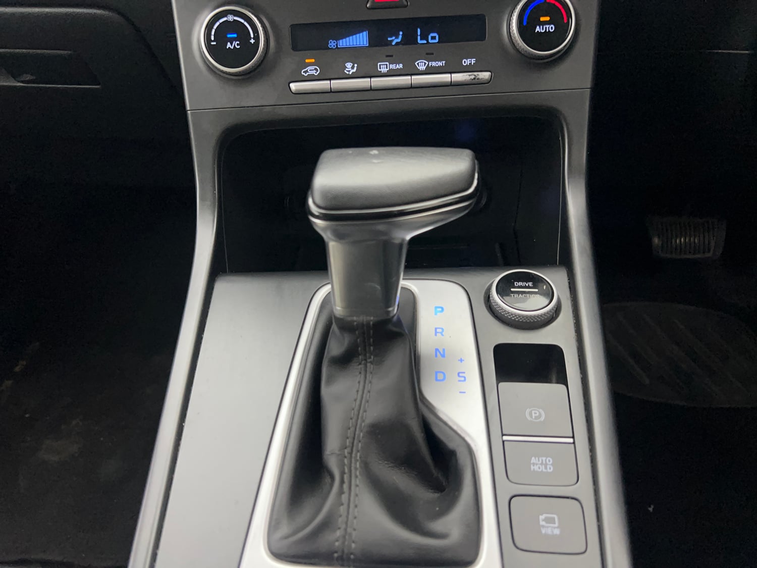 Used 2021 Hyundai Creta SX 1.5 Petrol IVT Petrol Automatic interior GEAR  KNOB VIEW
