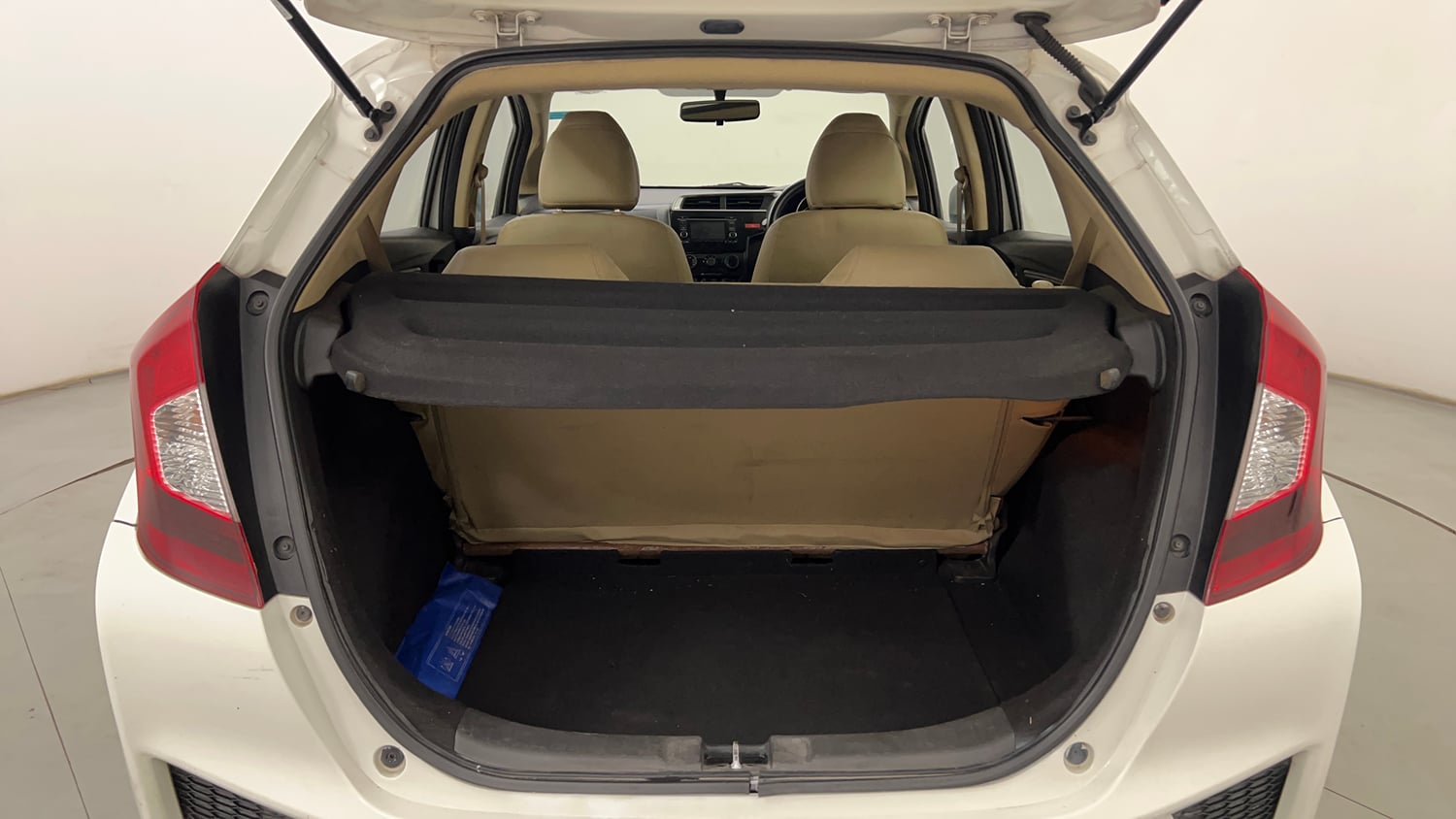 Used 2015 Honda Jazz SV Petrol Petrol Manual interior DICKY INSIDE VIEW