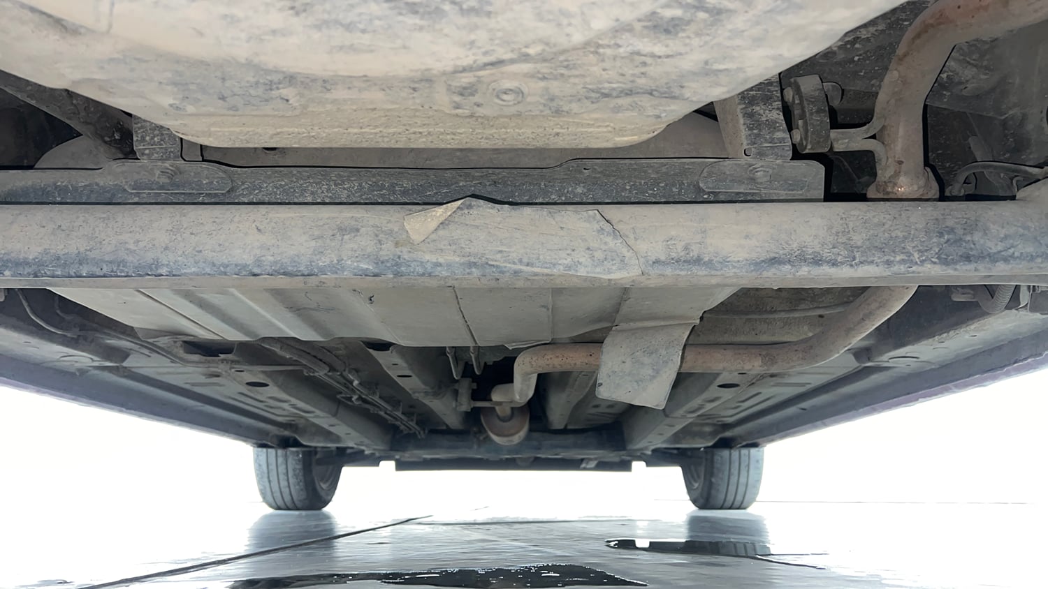 Used 2022 Tata Altroz XZA Petrol Petrol Automatic extra REAR UNDERBODY VIEW (TAKEN FROM REAR)