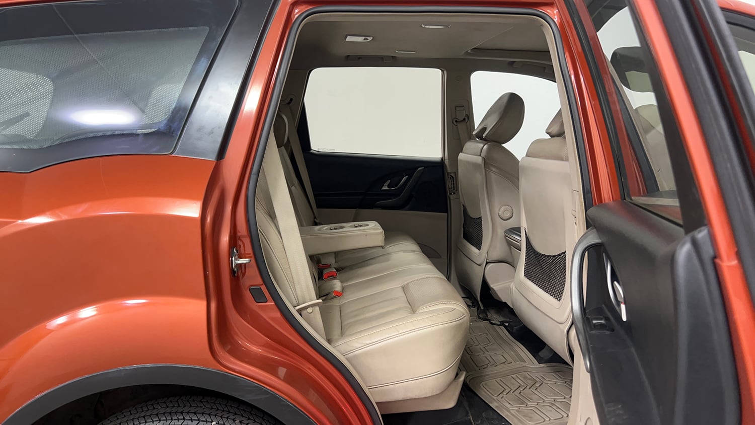 Used 2016 Mahindra XUV500 W10 AT Diesel Automatic interior RIGHT SIDE REAR DOOR CABIN VIEW