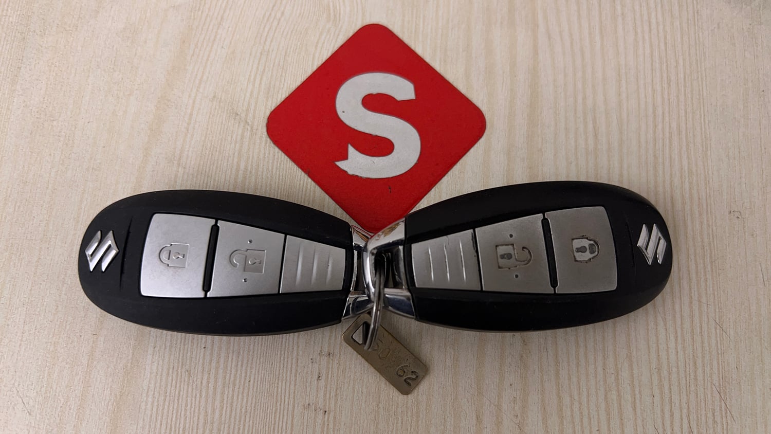 Used 2018 Maruti Suzuki Baleno Zeta 1.3 Diesel Manual extra CAR KEY VIEW