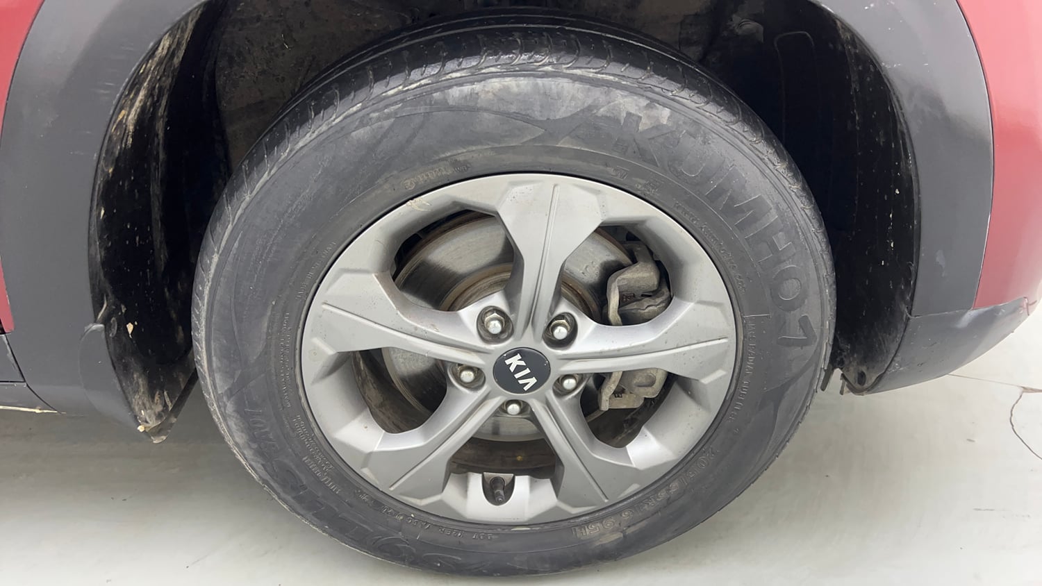 Used 2020 Kia Seltos HTK Plus 1.5 Petrol Manual tyres RIGHT FRONT TYRE RIM VIEW