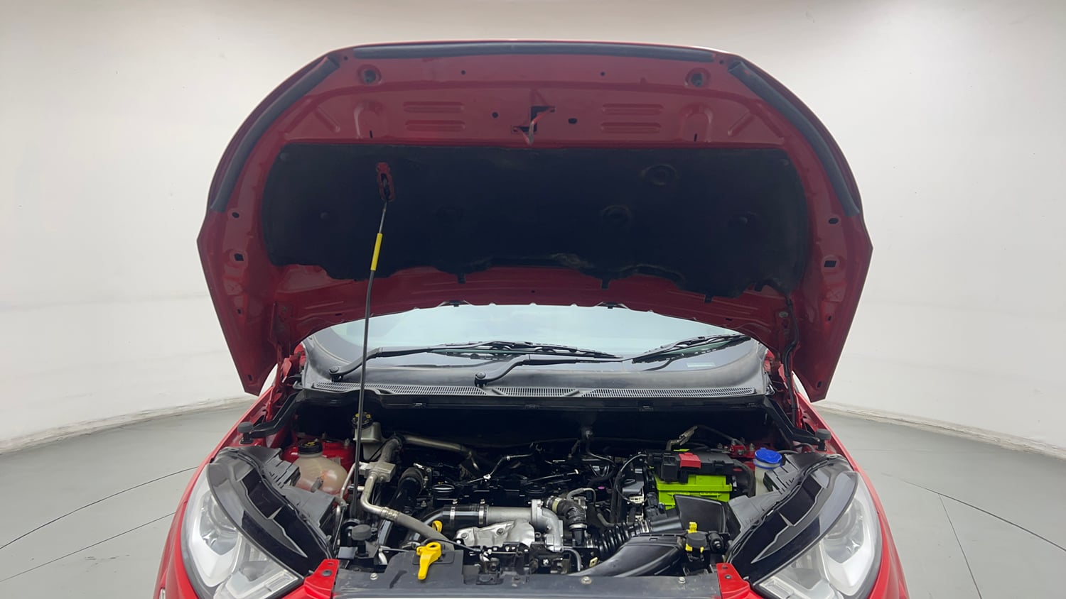 Used 2018 Ford EcoSport Titanium + 1.5L TDCi Diesel Manual engine ENGINE & BONNET OPEN FRONT VIEW
