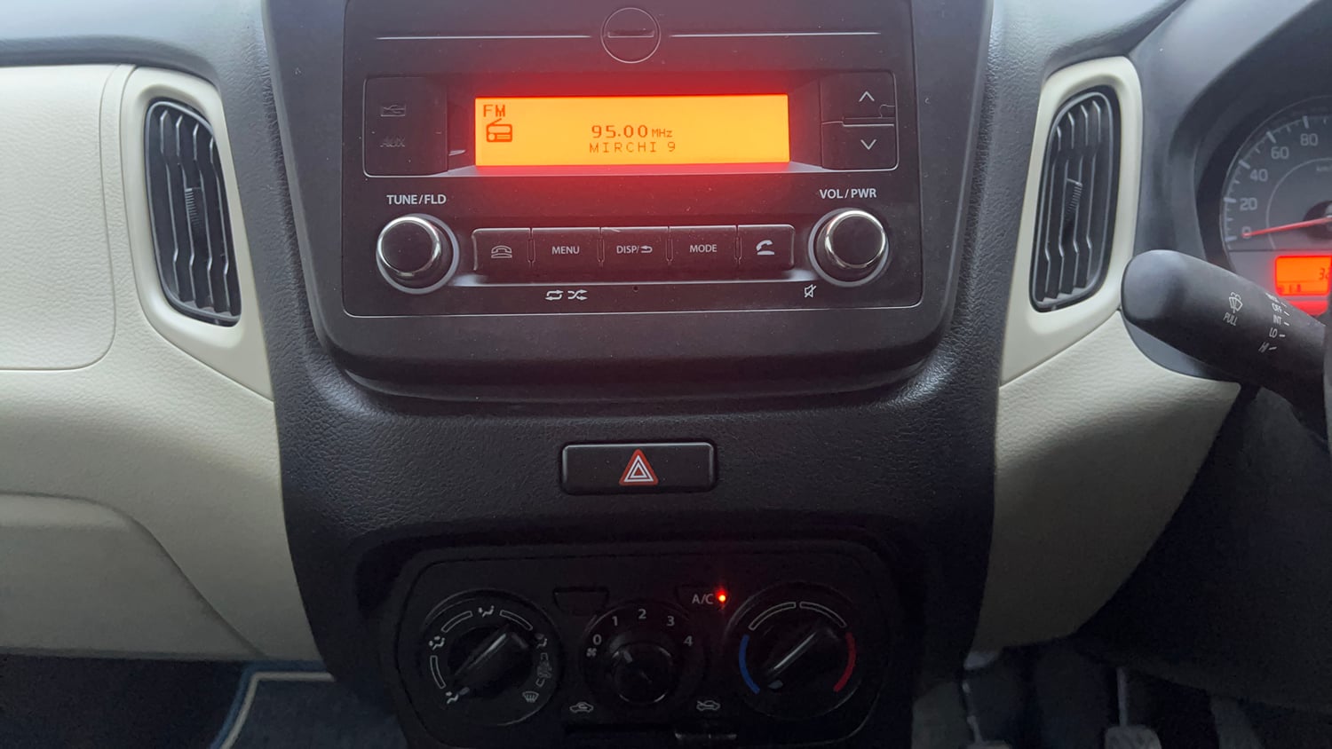Used 2021 Maruti Suzuki Wagon R 1.0 VXi 1.0 Petrol Manual interior MUSIC SYSTEM & AC CONTROL VIEW