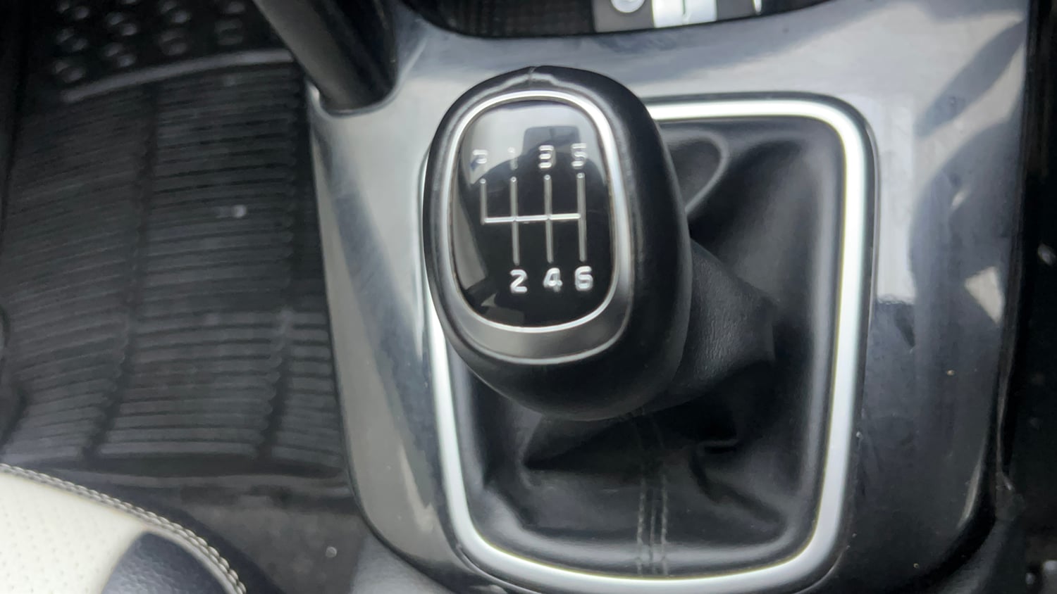 Used 2020 Kia Seltos HTK Plus 1.5 Petrol Manual interior GEAR  KNOB VIEW