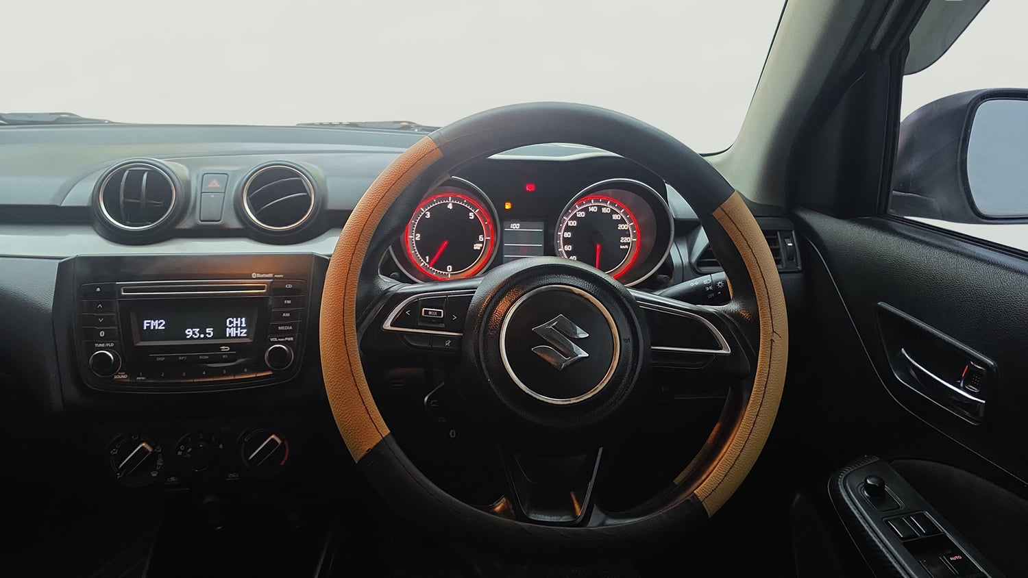 Used 2018 Maruti Suzuki Swift VDi Diesel Manual interior STEERING VIEW