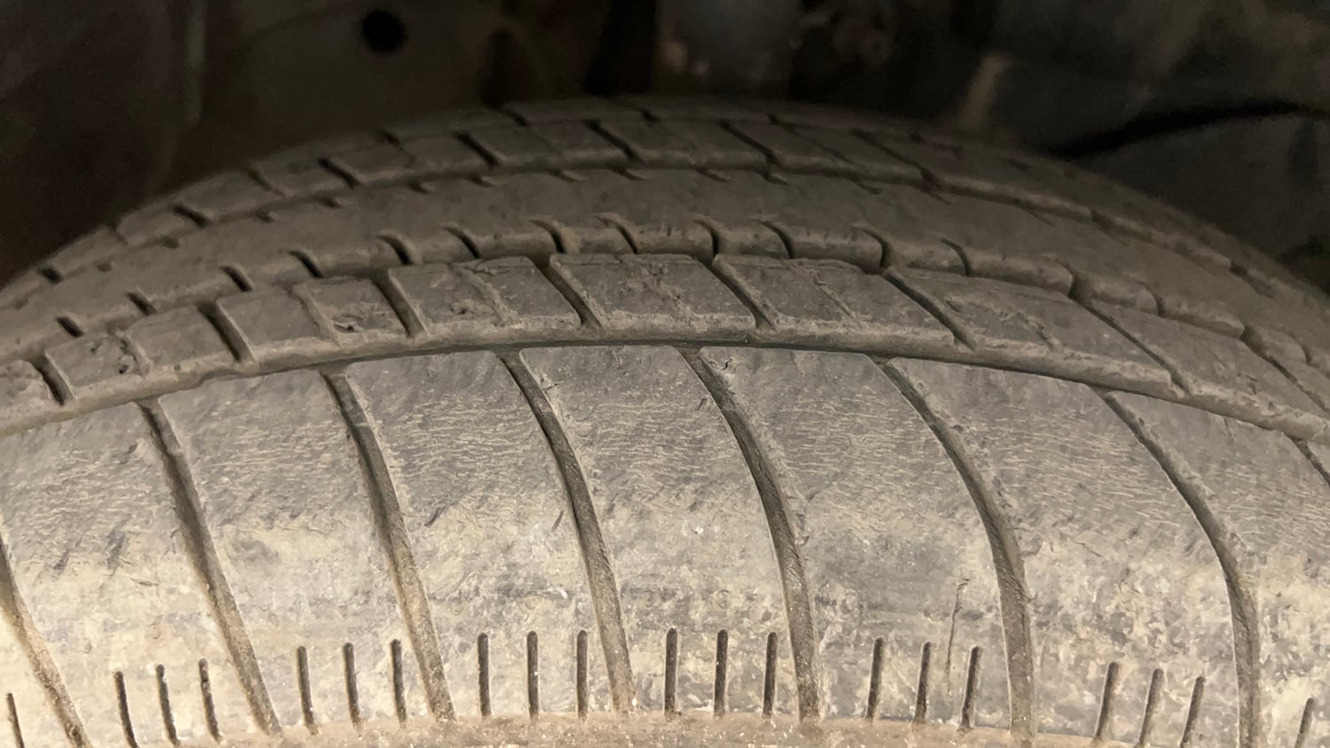 Used 2022 Honda Amaze S CVT 1.2 Petrol Petrol Automatic tyres RIGHT FRONT TYRE TREAD VIEW