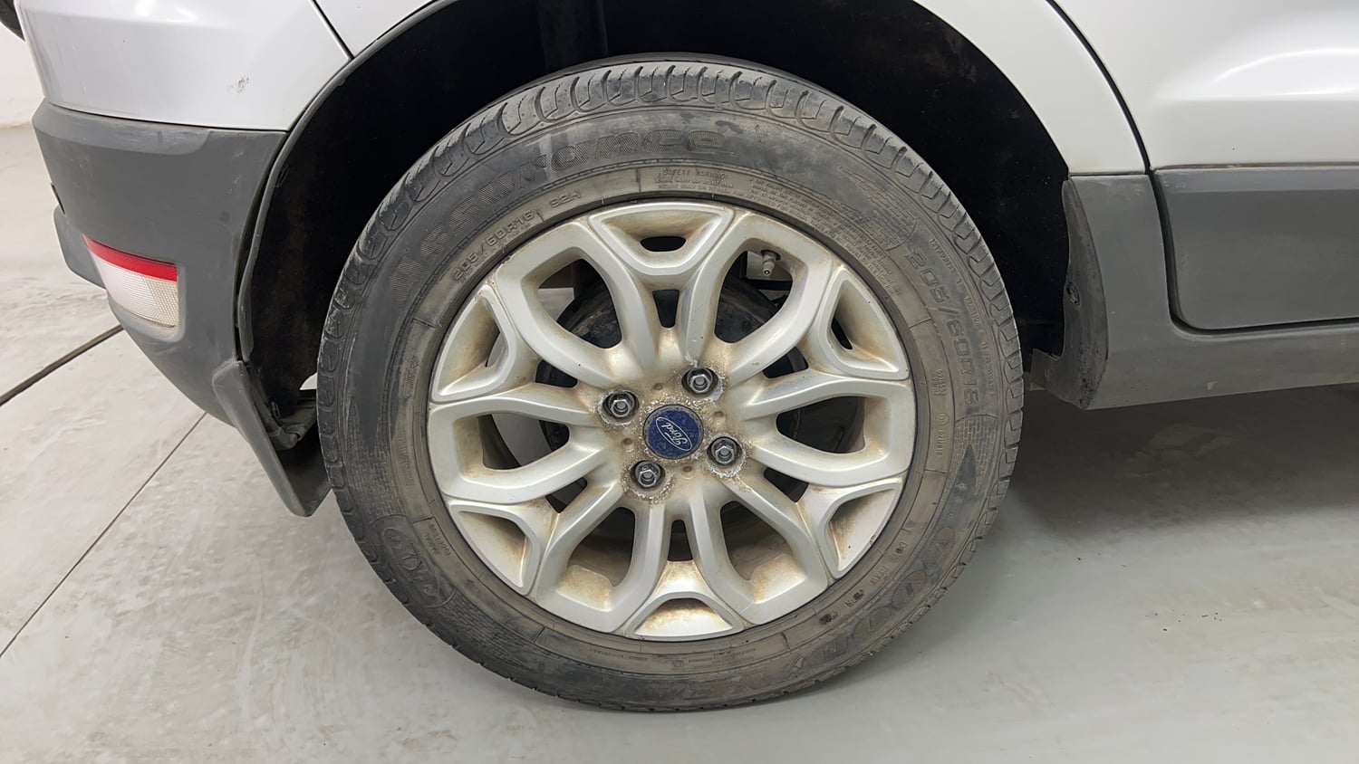 Used 2017 Ford EcoSport Titanium 1.5L Ti-VCT AT Petrol Automatic tyres RIGHT REAR TYRE RIM VIEW