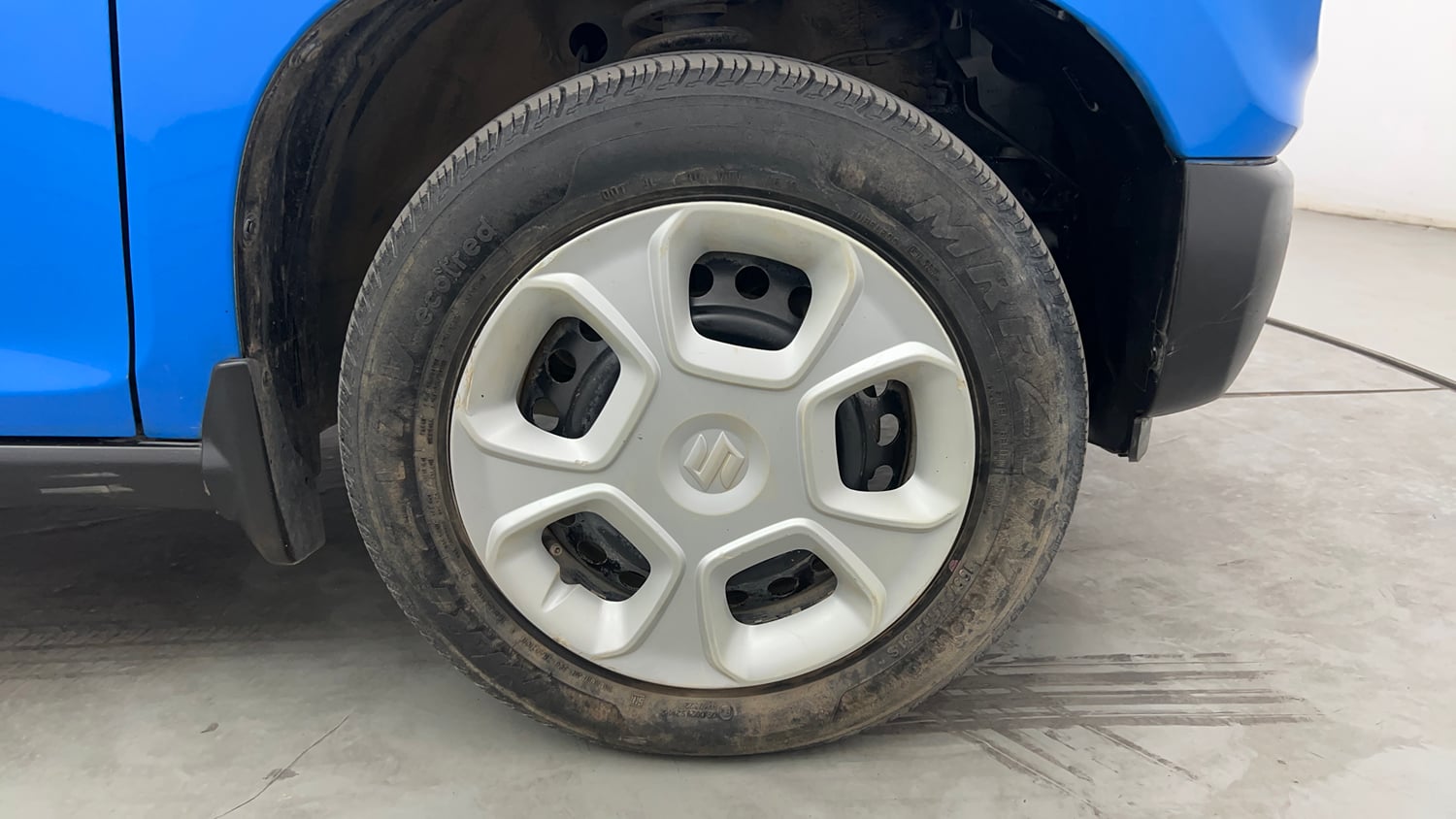 Used 2020 Maruti Suzuki S-Presso VXi Plus Petrol Manual tyres RIGHT FRONT TYRE RIM VIEW