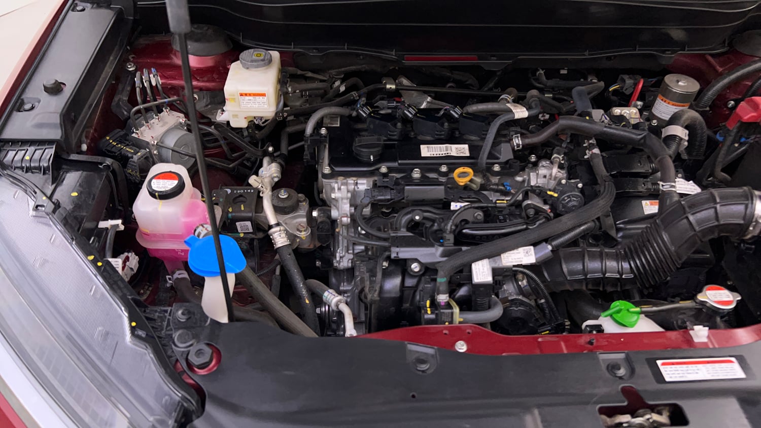 Used 2024 Toyota Urban Cruiser Hyryder V Hybrid Dual Tone Hybrid Automatic engine ENGINE RIGHT SIDE VIEW