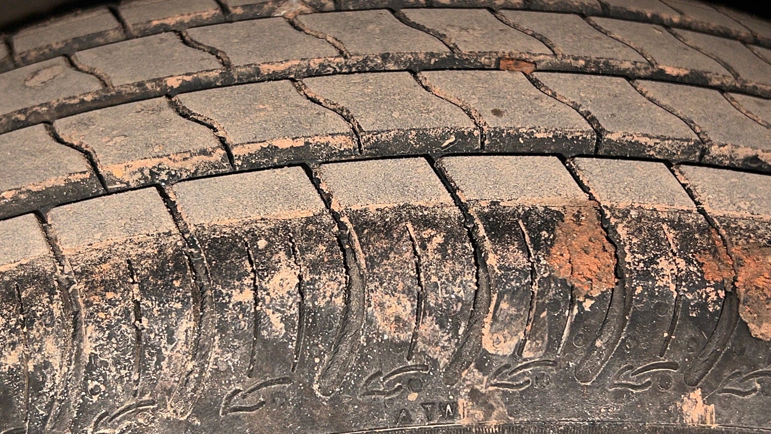 Used 2022 Maruti Suzuki S-Presso VXi (O) Petrol Manual tyres RIGHT REAR TYRE TREAD VIEW