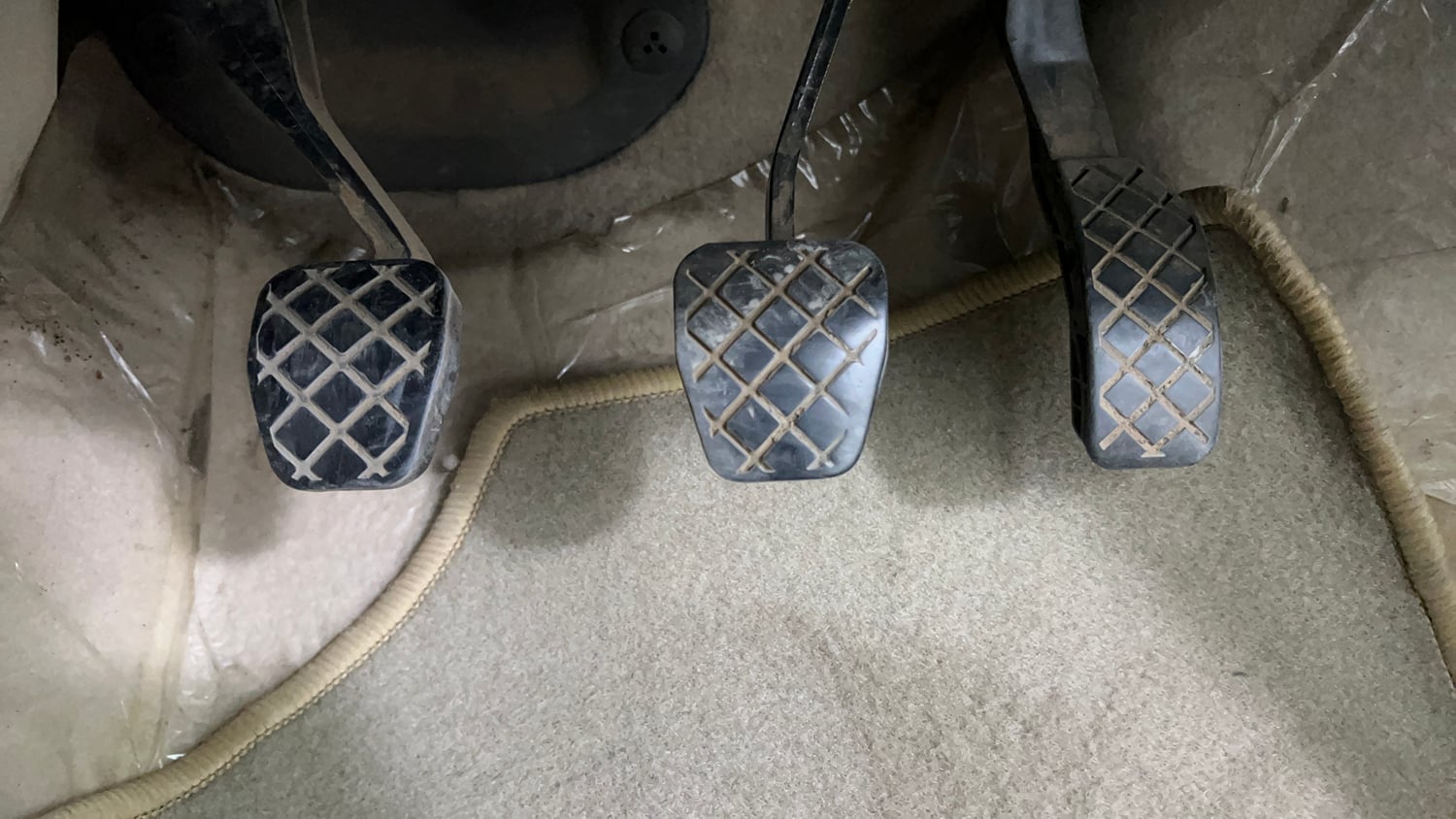 Used 2014 Volkswagen Vento Highline Diesel Diesel Manual interior PEDALS VIEW