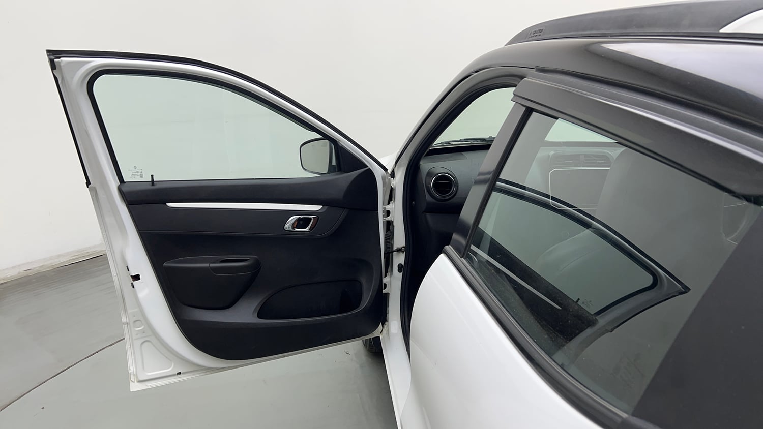 Used 2022 Renault Kwid Climber Dual Tone Petrol Manual interior LEFT FRONT DOOR OPEN VIEW