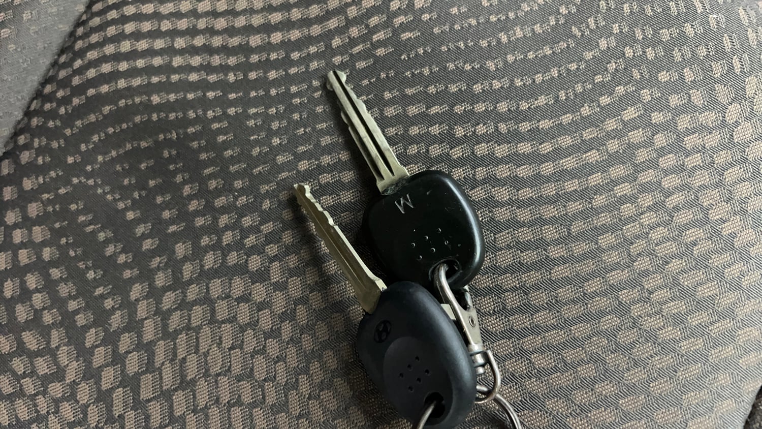 Used 2015 Hyundai Eon Magna Petrol Manual extra CAR KEY VIEW
