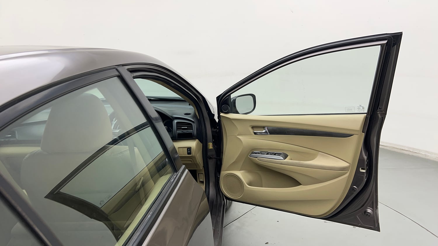 Used 2013 Honda City V MT AVN Petrol Manual interior RIGHT FRONT DOOR OPEN VIEW