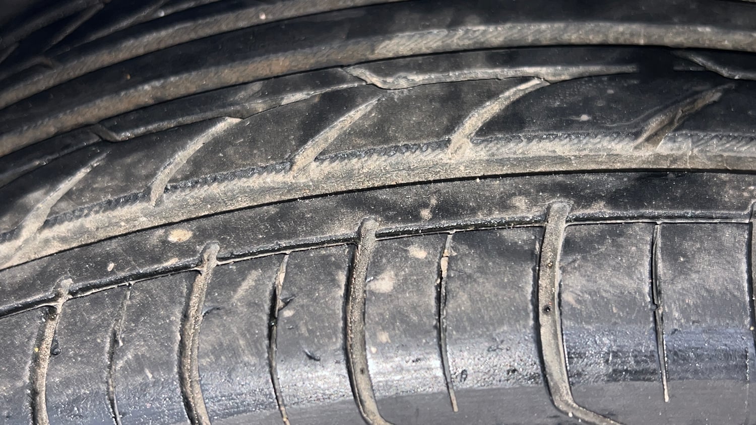Used 2018 Maruti Suzuki Baleno Zeta 1.3 Diesel Manual tyres LEFT FRONT TYRE TREAD VIEW