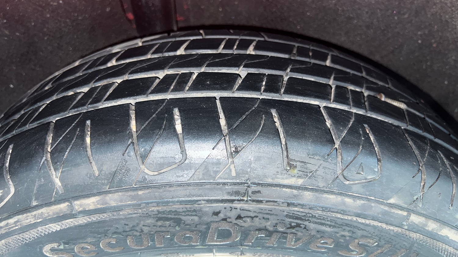 Used 2018 Ford EcoSport Titanium + 1.5L TDCi Diesel Manual tyres RIGHT REAR TYRE TREAD VIEW