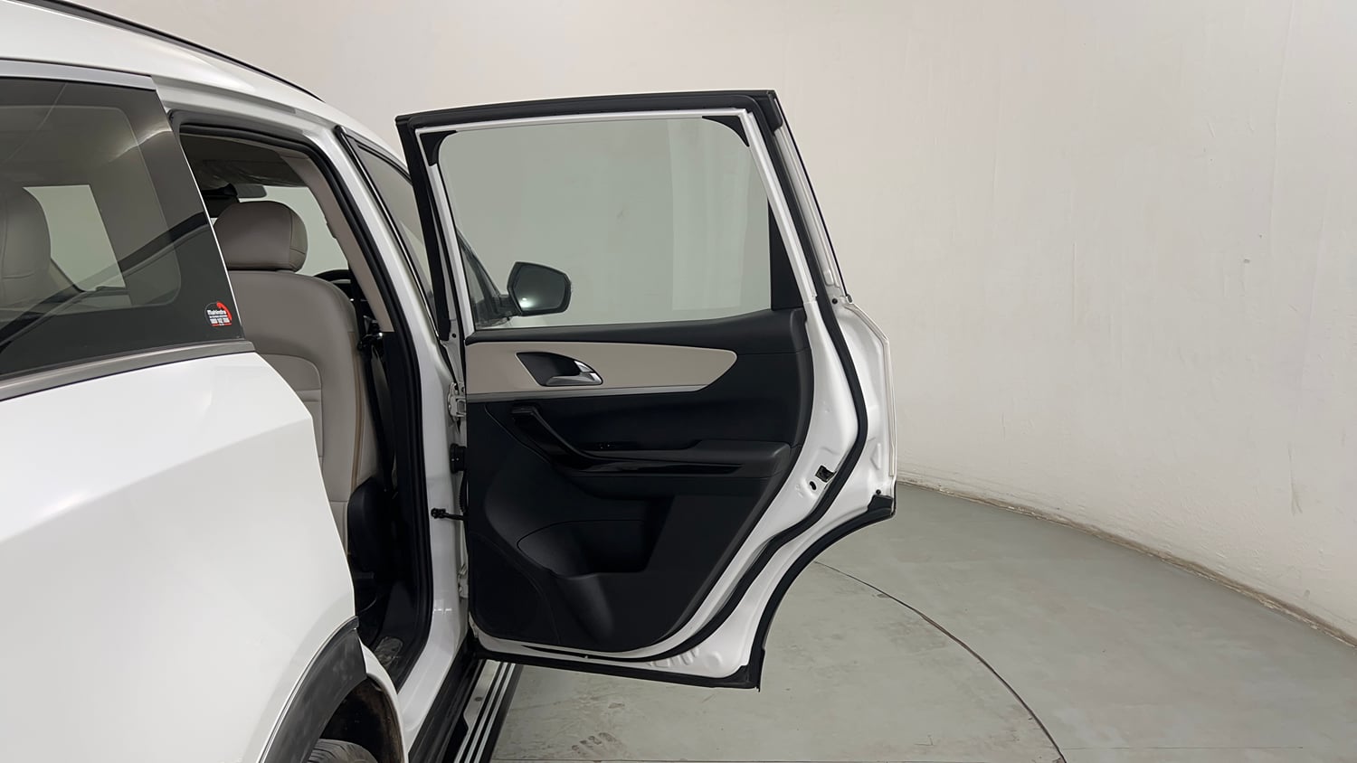 Used 2022 Mahindra XUV700 AX 7 Petrol AT 7 STR Petrol Automatic interior RIGHT REAR DOOR OPEN VIEW