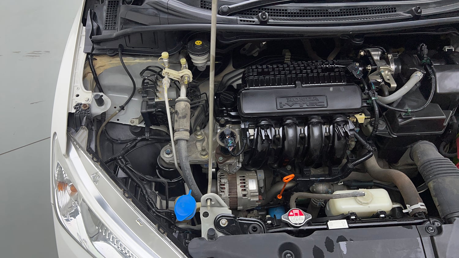 Used 2017 Honda City V Petrol Manual engine ENGINE RIGHT SIDE VIEW