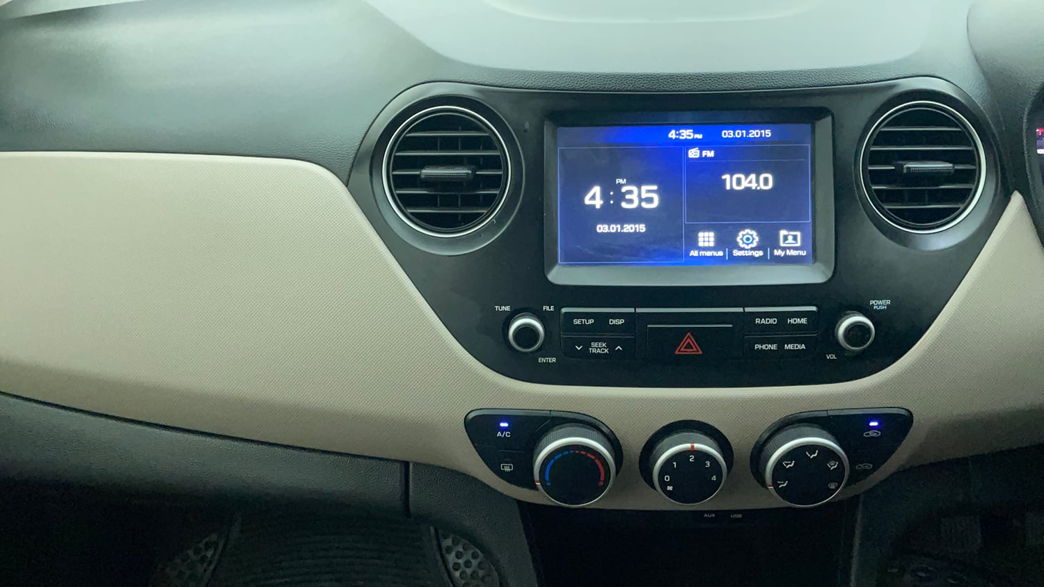 Used 2019 Hyundai Grand i10 Sportz 1.2 Kappa VTVT Petrol Manual interior DASHBOARD VIEW