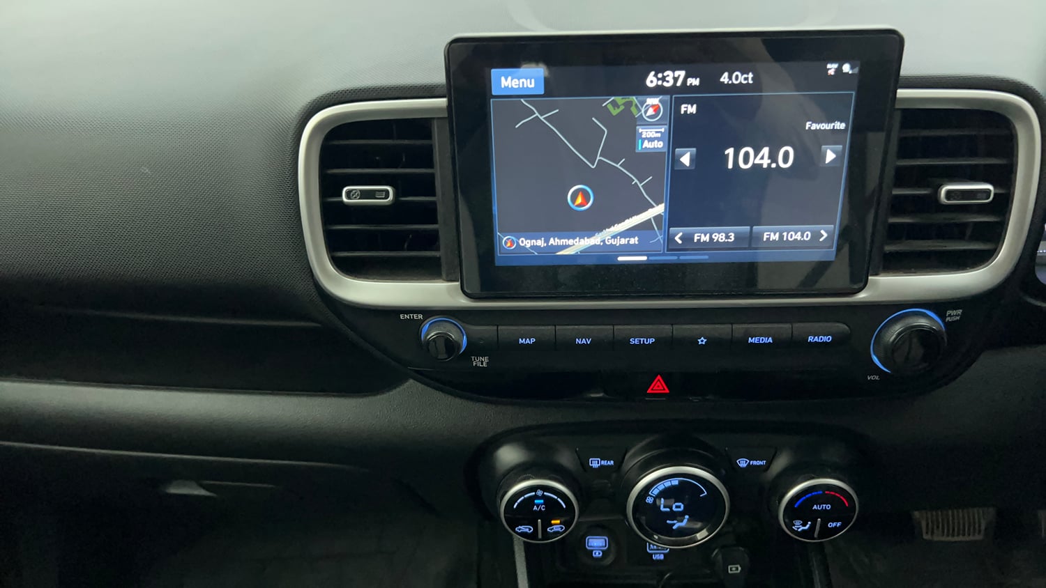 Used 2019 Hyundai Venue SX Plus 1.0 Turbo DCT Petrol Automatic interior MUSIC SYSTEM & AC CONTROL VIEW