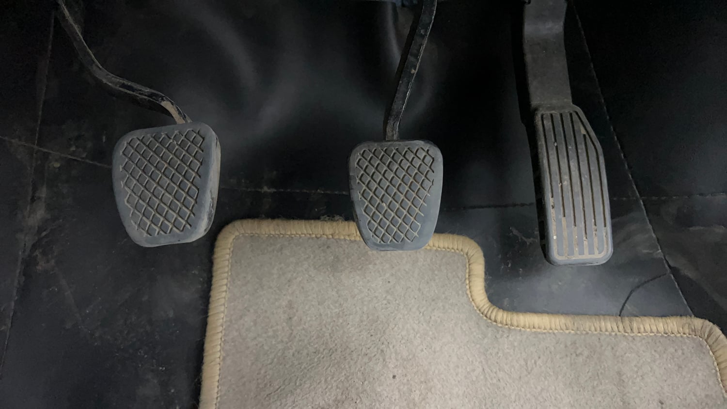 Used 2016 Honda City V Petrol Manual interior PEDALS VIEW