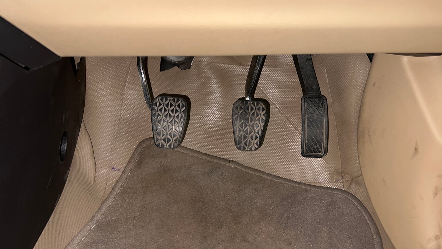 Used 2020 Ford Figo Aspire Titanium1.5 TDCi Diesel Manual interior PEDALS VIEW