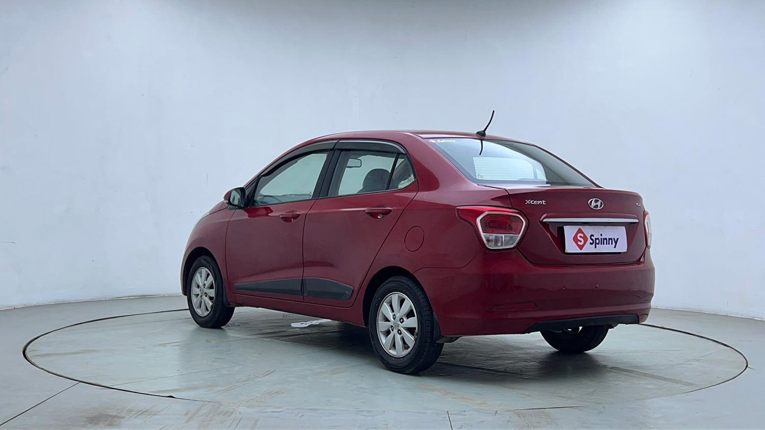 Used 2015 Hyundai Xcent SX 1.2 Petrol Manual exterior LEFT REAR CORNER VIEW