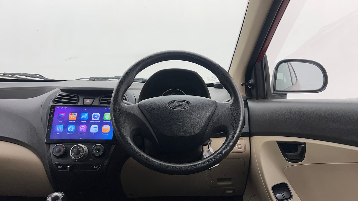Used 2015 Hyundai Eon Magna Petrol Manual interior STEERING VIEW